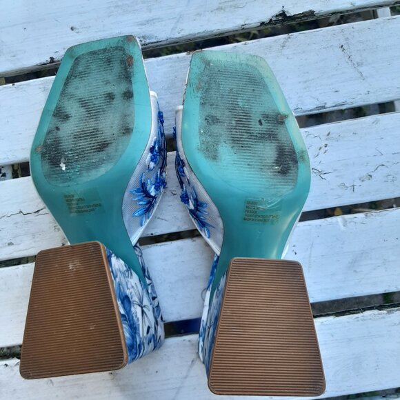 Rare 🔥 Boho embroidered and beaded retro Betsy Johnson shoes - Picture 8 of 13